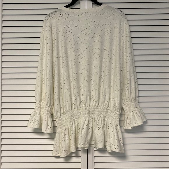 Zara White Eyelet Blouse - NWOT - Picture 4 of 4
